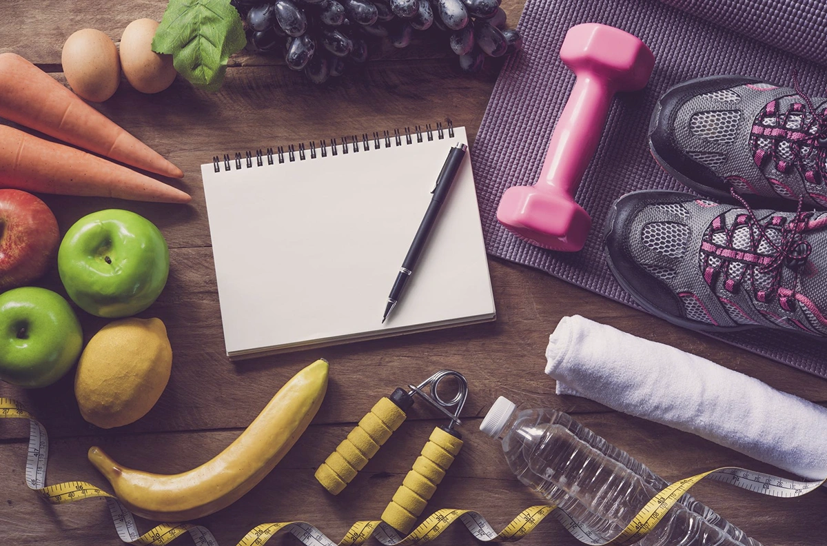 frutas con elementos de deporte
